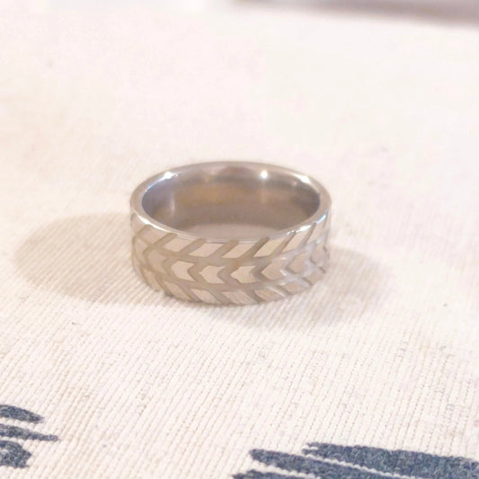 Bague spirituelle de magie blanche pour attirer les énergies positives.