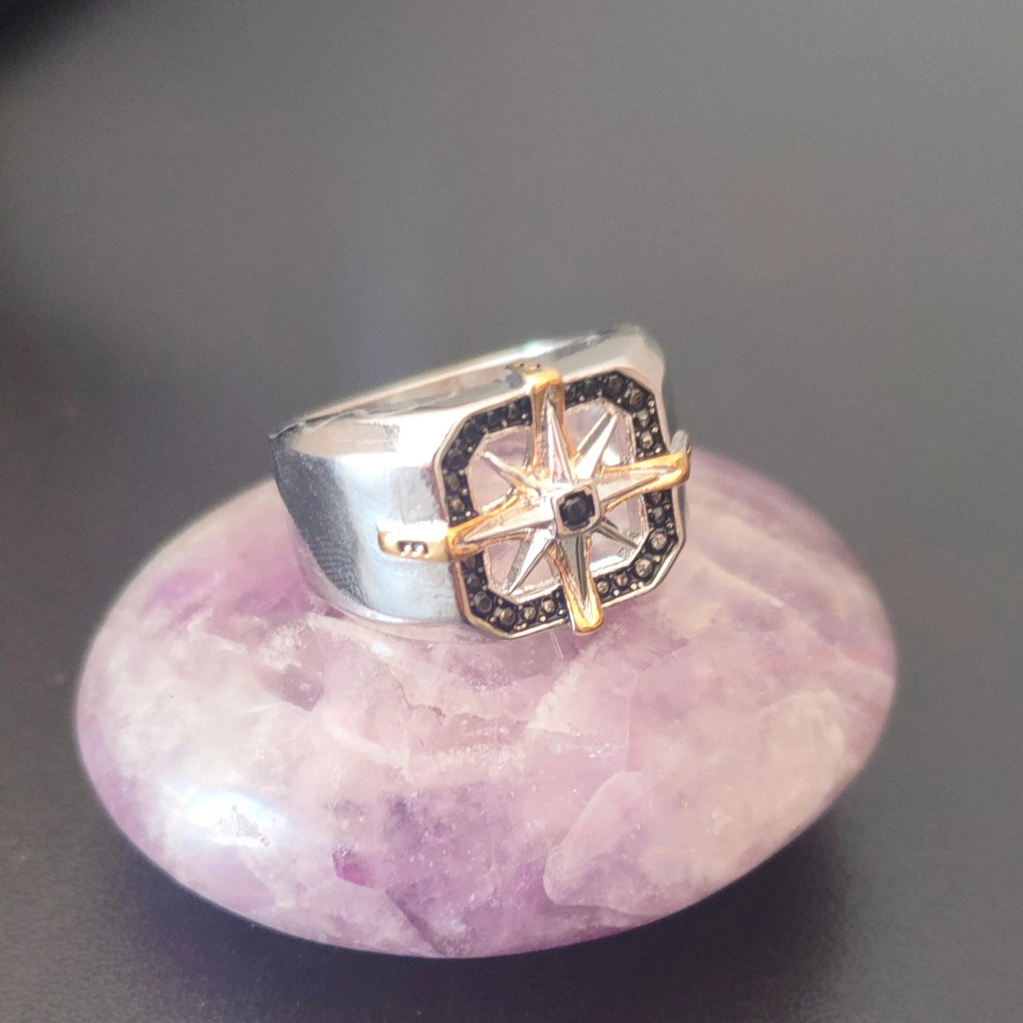 Bague de rituel de magie blanche pour attirer la richesse